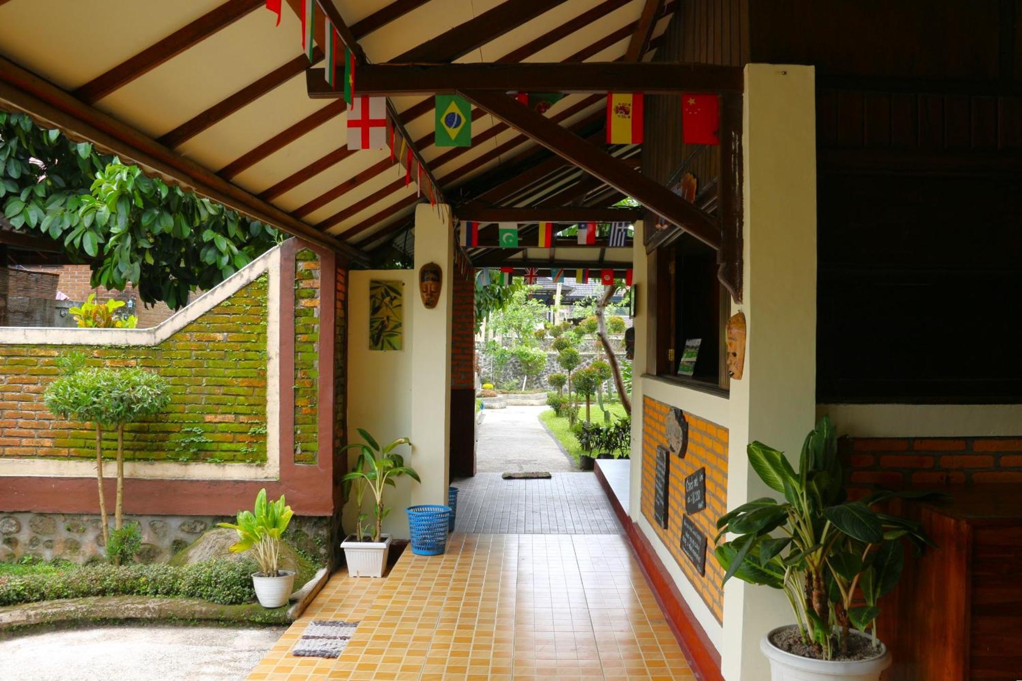 Green Orry Inn Tetebatu Exterior photo